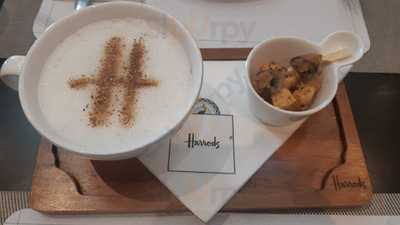 Harrods Cafe And Ice Cream Parlour, Emquartier