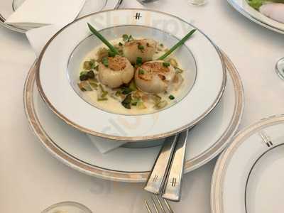 Harrods Cafe And Ice Cream Parlour, Emquartier