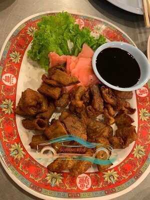 แสงชัยโภชนา