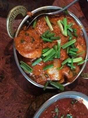 Taj Indian Dining - Narathiwas 24