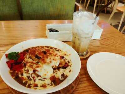 ร้านอาหาร ออนเดอะเทเบิลโตเกียวคาเฟ่