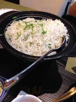 Delhiite Bar & Grill