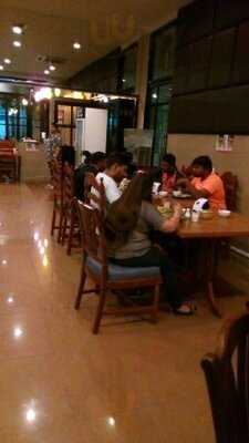 อินเดียน คอนเนคชั่น