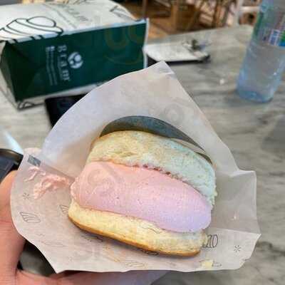 Gram Cafe & Pancakes