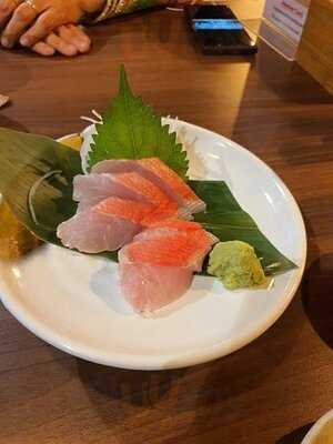 Yuna Japanese Restaurant And Bar