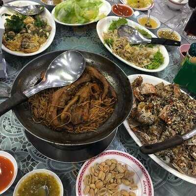 ภัตตาคารอาหารจีน ตั้งใจอยู่