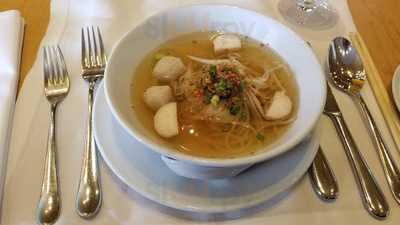 ห้องอาหารเอเทรียม โรงแรมแลนด์มาร์ค