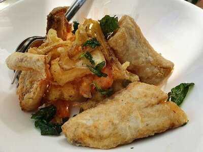 ฉันท์และยุพา ทีรูม