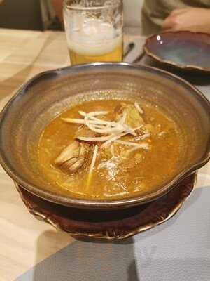 ร้านอาหารพอวา