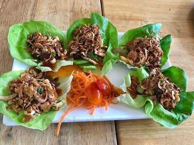 สลัด แฟคตอรี่ - บีไฮฟ์ ไลฟ์สไตล์มอลล์