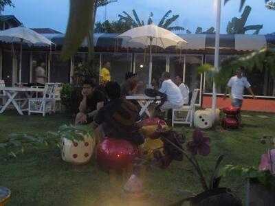 ร้านอาหาร จันทร์เสี้ยว