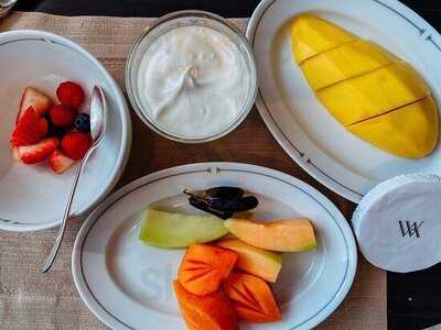 The Brasserie At The Waldorf Astoria