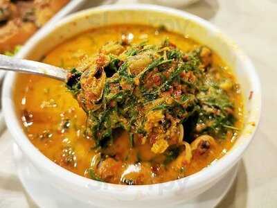 ร้านอาหาร กลางซอย