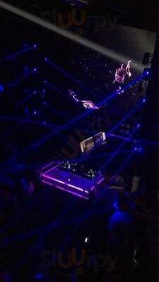 ดีเจสเตชั่น ผับแอนด์เรสเตอรองท์