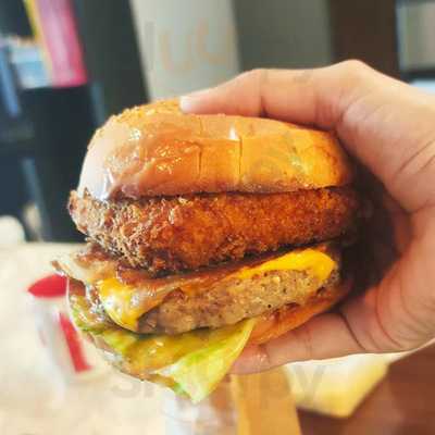 ซอรี่ แอม ฮังกรี้ เบอร์เกอร์ คาเฟ่