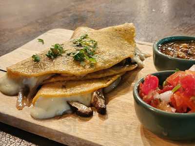 Mora Mora Italian Restaurant & Cocktail Bar