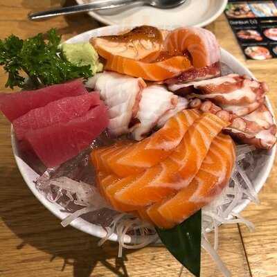 Donburi By Jirafu : United Center Silom Branch