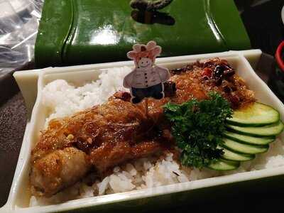 Donburi By Jirafu : United Center Silom Branch