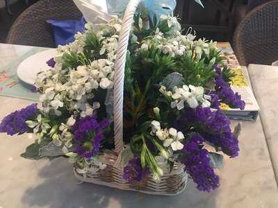 คอฟฟี่ บีนส์ บาย ดาว สาขา เซนทรัล เอ็มบาสซี่