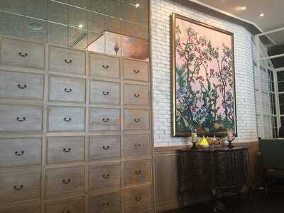 คอฟฟี่ บีนส์ บาย ดาว สาขา เซนทรัล เอ็มบาสซี่