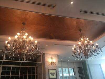 คอฟฟี่ บีนส์ บาย ดาว สาขา เซนทรัล เอ็มบาสซี่