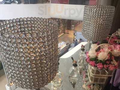 คอฟฟี่ บีนส์ บาย ดาว สาขา เซนทรัล เอ็มบาสซี่