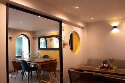 ฮันนี้ แบร์ บริสโทร