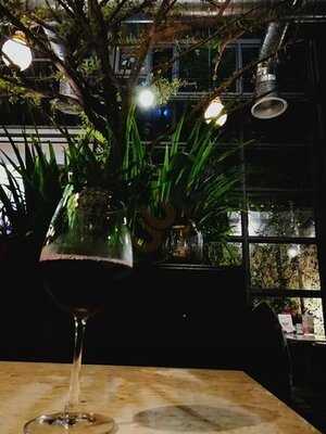 Heap Cafe' & Restaurant At Victory Monument