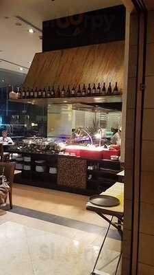 Cafe De Nimes Restaurant