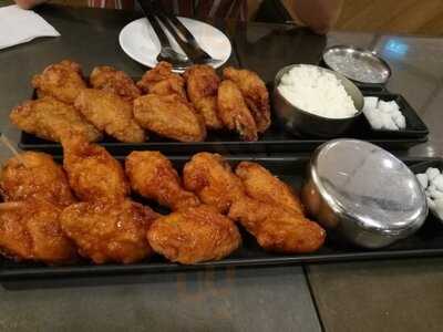 บอนชอน ชิคเก้น สาขา เอ็มควอเทียร์