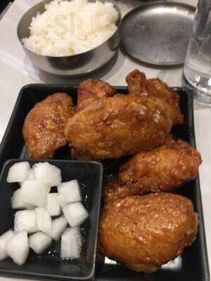 บอนชอน ชิคเก้น สาขา เอ็มควอเทียร์