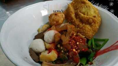 นายอ้วน เย็นตาโฟ เสาชิงช้า