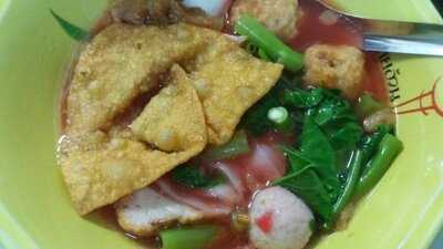 นายอ้วน เย็นตาโฟ เสาชิงช้า