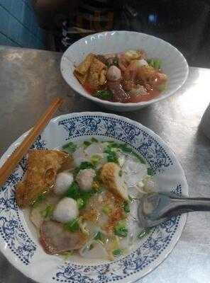 นายอ้วน เย็นตาโฟ เสาชิงช้า