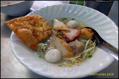 นายอ้วน เย็นตาโฟ เสาชิงช้า