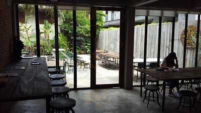 Quest - Connaisseur Cafe Bangkok