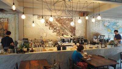 Quest - Connaisseur Cafe Bangkok