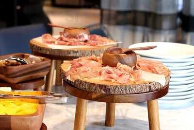 Food Exchange - Novotel Bangkok Sukhumvit 4