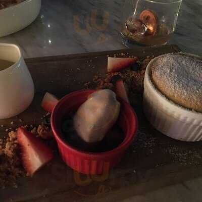 Top Knot Rooftop Bar & Restaurant