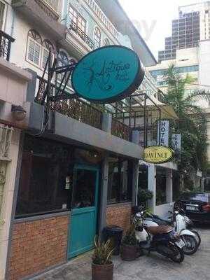 Antique Cafe & Cakes