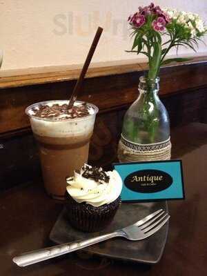 Antique Cafe & Cakes