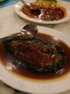 ร้านอาหาร พริม