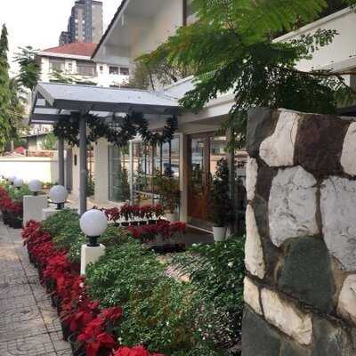 ร้านอาหาร บ้านแม่ยุ้ย