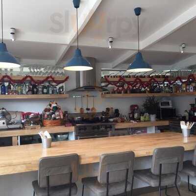 ร้านอาหาร บ้านแม่ยุ้ย