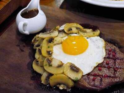 บิสโทร คอนแวนต์