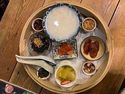 หลงโถว คาเฟ่