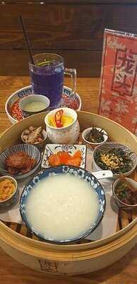 หลงโถว คาเฟ่