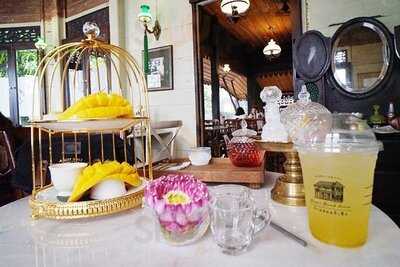 บ้านขนมปังขิง