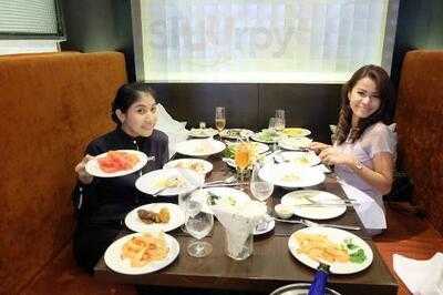 Pomodoro All Seasons Place