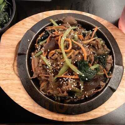 ร้านอาหารเกาหลี ทูดาริ (เอ๊ะ-ศศิกานต์ อภิชาตวรศิลป์)